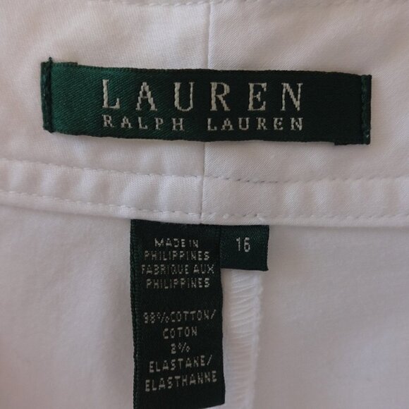 Lauren Ralph Lauren white cuffed shorts, size 16 hook & button band ,zip closure - Picture 3 of 9